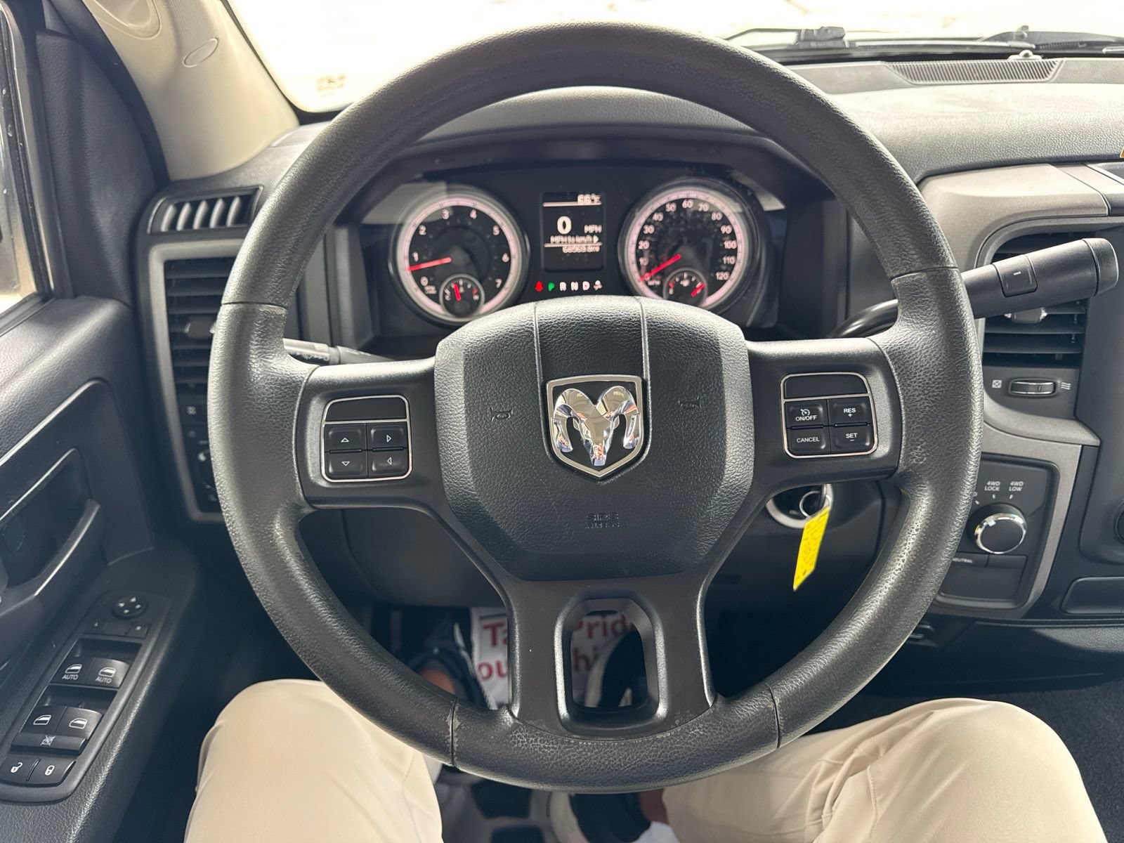 Used 2018 RAM 1500 ST w/ SXT Appearance Group AWD/4WD image 19
