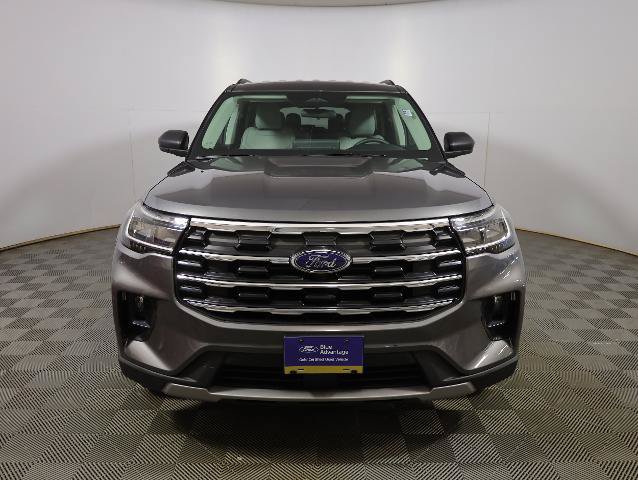 Certified 2025 Ford Explorer Active w/ Active Comfort Package AWD/4WD image 3