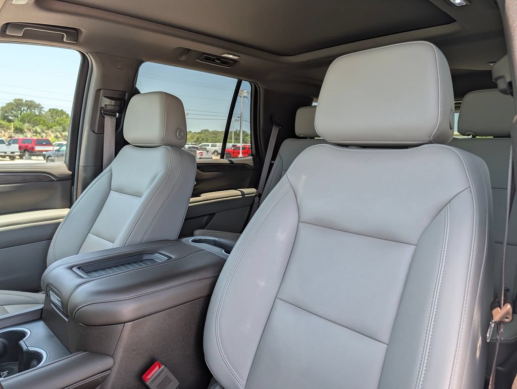 Used 2022 Chevrolet Tahoe Z71 w/ Z71 Off-Road Package AWD/4WD image 25