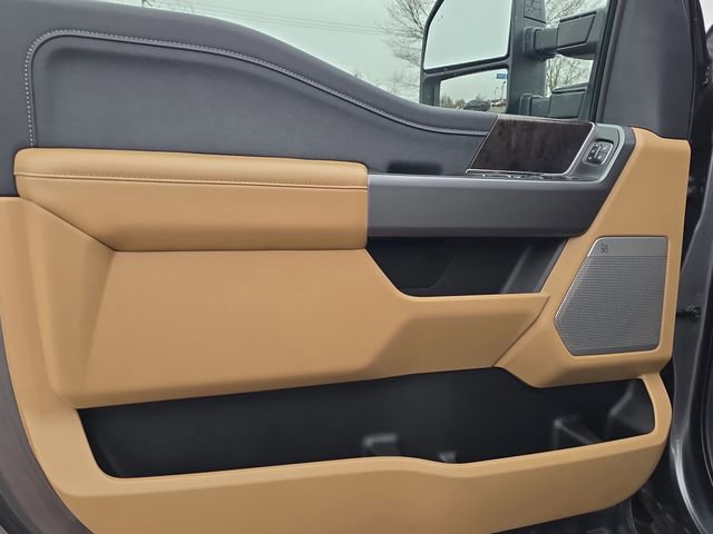 Certified 2025 Ford F350 Lariat w/ Lariat Ultimate Package AWD/4WD image 10