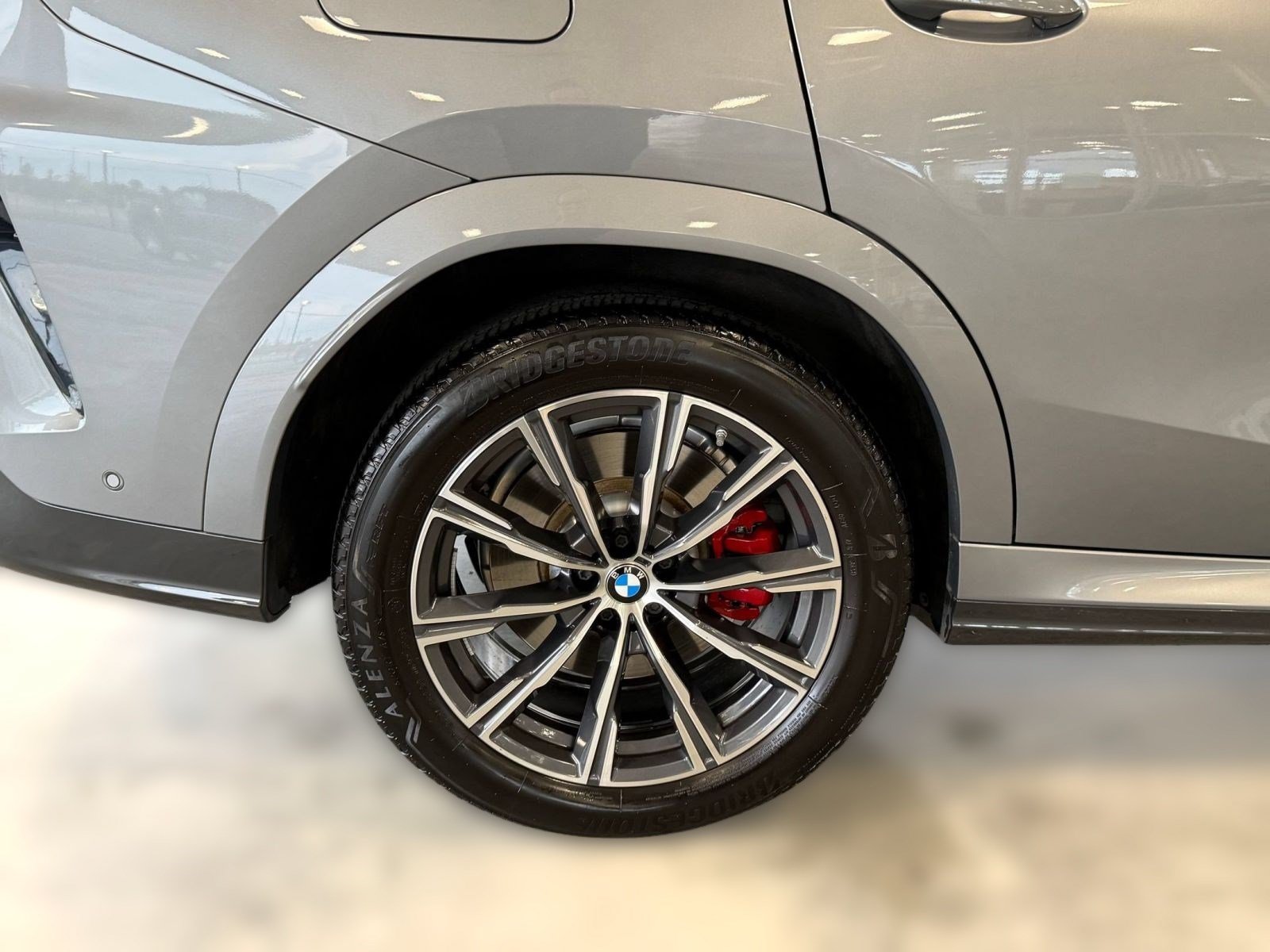 Used 2024 BMW X6 M60i AWD/4WD image 13