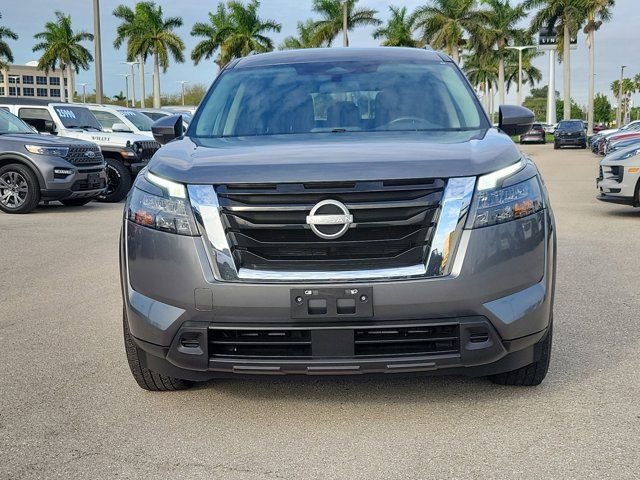 Used 2023 Nissan Pathfinder SV image 6