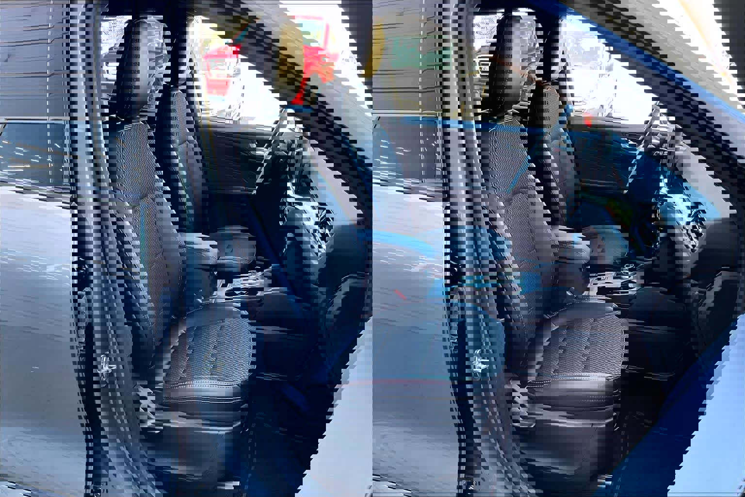 Certified 2023 Ford Escape ST-Line w/ Tech Pack #1 image 13