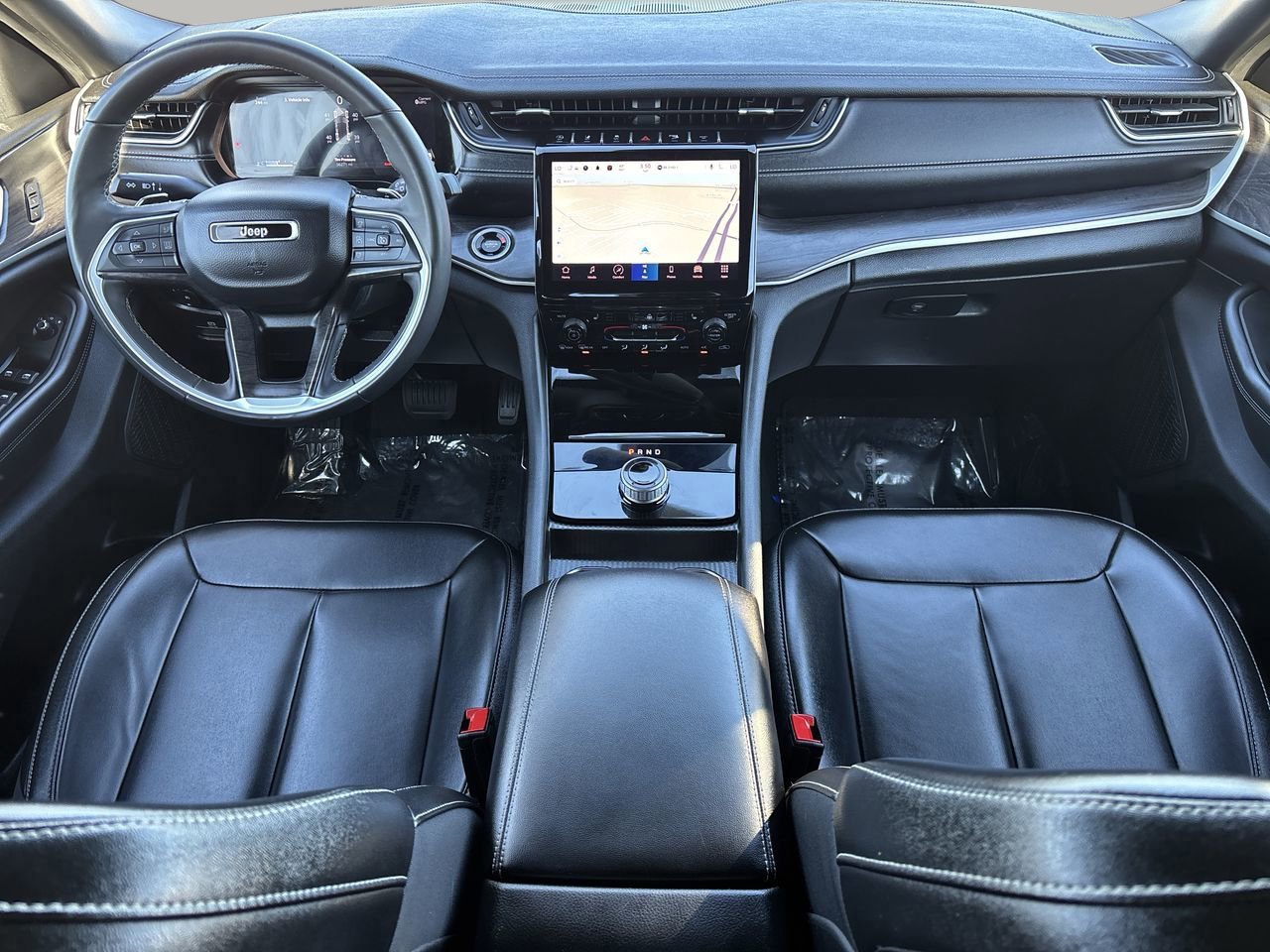 Used 2024 Jeep Grand Cherokee Limited image 18