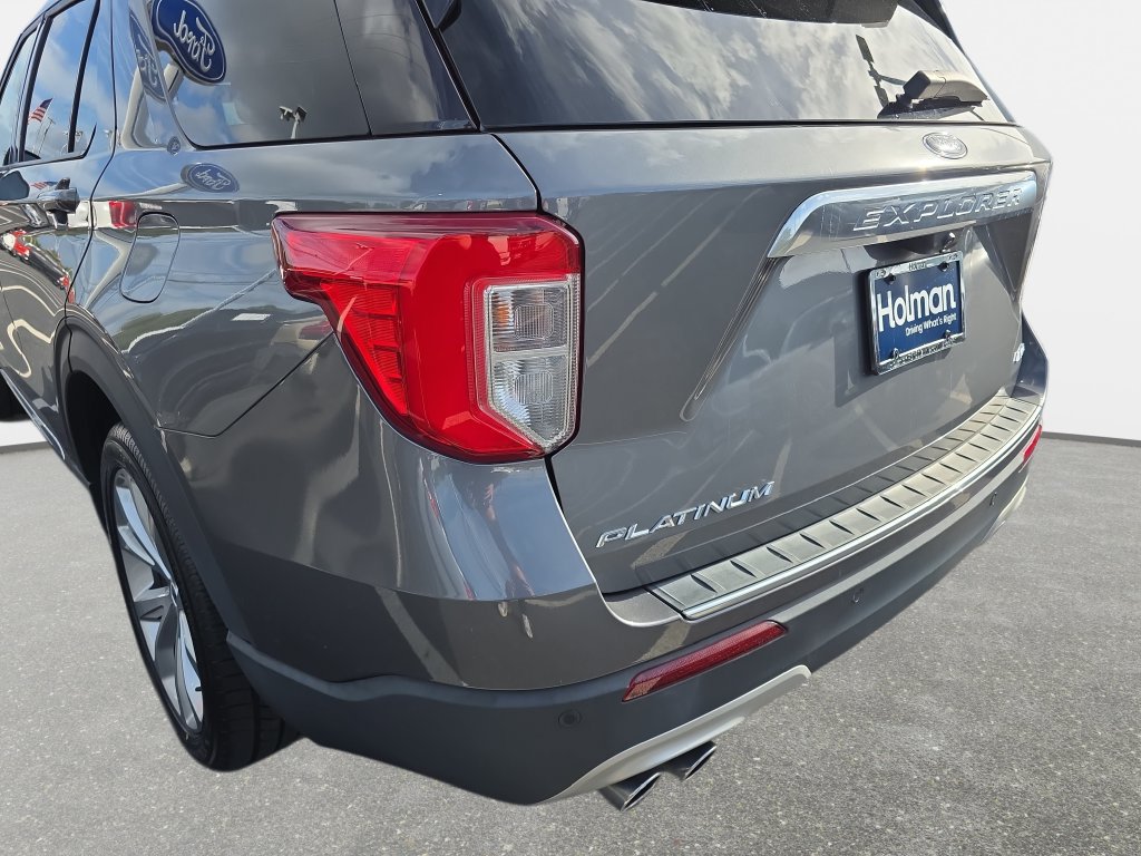 Certified 2022 Ford Explorer Platinum w/ Equipment Group 601A AWD/4WD image 28