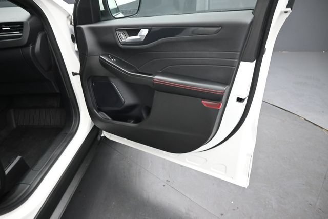 Certified 2023 Ford Escape ST-Line Elite w/ Class II Trailer Tow Package AWD/4WD image 34