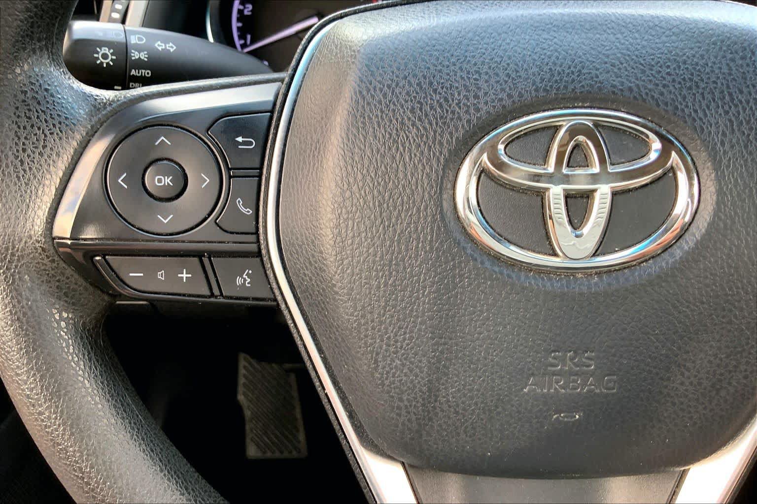 Used 2020 Toyota Camry LE FWD image 24