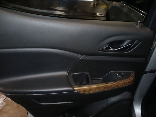 Used 2020 GMC Acadia SLE w/ Driver Convenience Package image 39