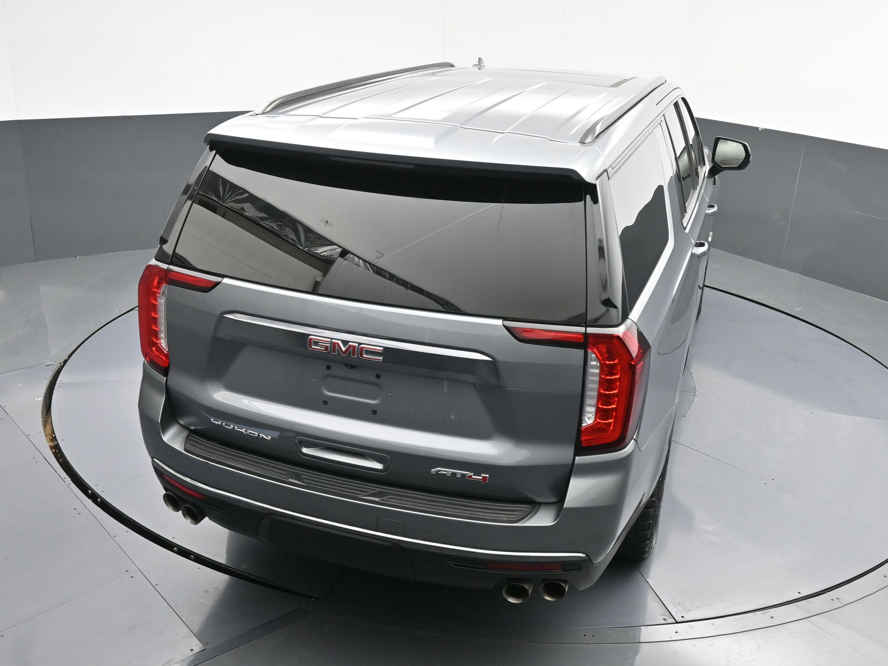 Used 2022 GMC Yukon XL AT4 image 16