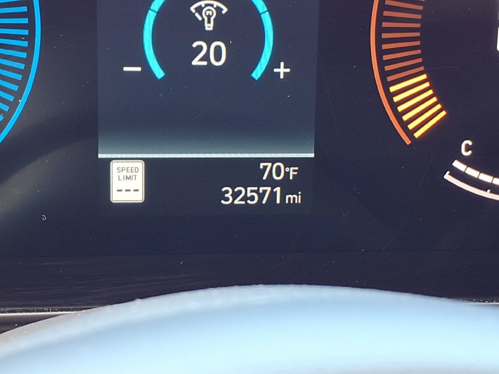 Used 2025 Hyundai Kona SEL AWD/4WD image 20
