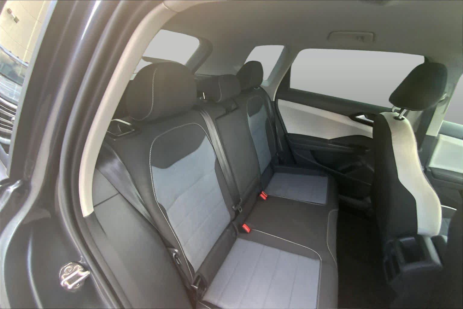 Used 2025 Volkswagen Taos S FWD image 19