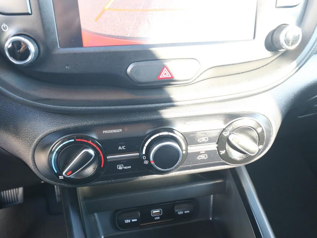 Used 2025 Kia Soul LX w/ LX Technology Package image 25