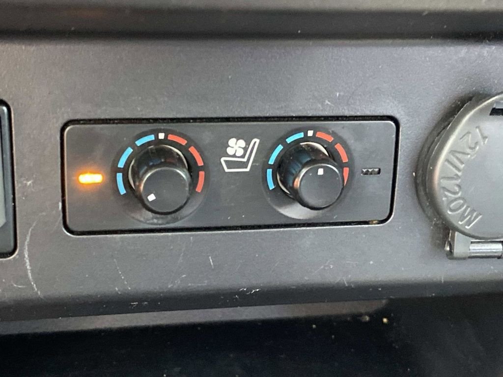 Used 2019 Toyota 4Runner Limited AWD/4WD image 30