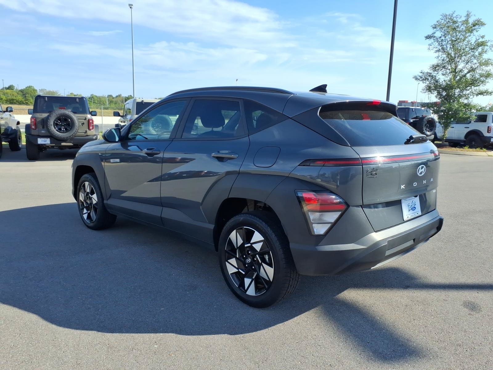 Used 2025 Hyundai Kona SEL AWD/4WD image 5