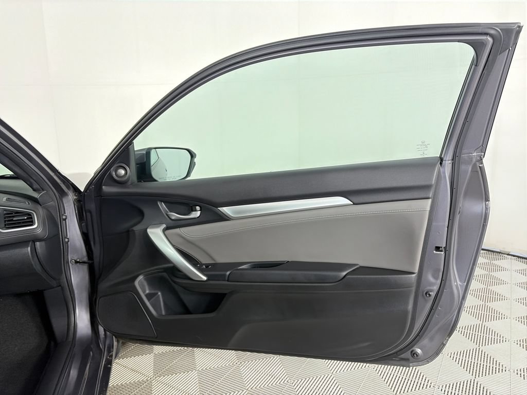 Used 2017 Honda Civic Touring image 24