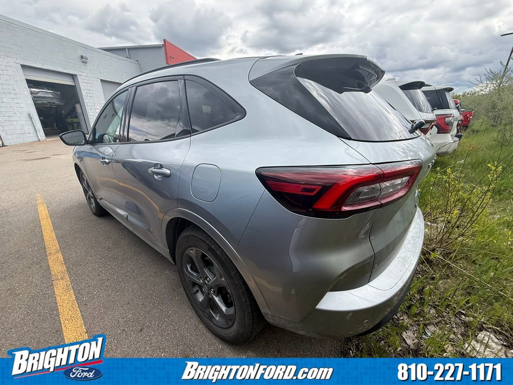 Certified 2023 Ford Escape ST-Line w/ Tech Pack #1 FWD image 6