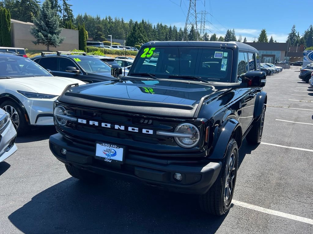 Certified 2025 Ford Bronco Outer Banks AWD/4WD image 4