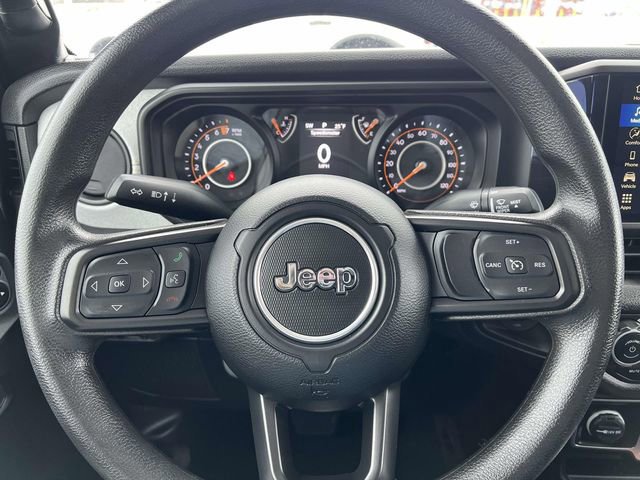 Used 2025 Jeep Gladiator Sport AWD/4WD image 16