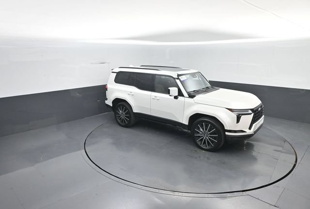 Used 2025 Lexus GX 550 w/ Accessory Package (2T) AWD/4WD image 20