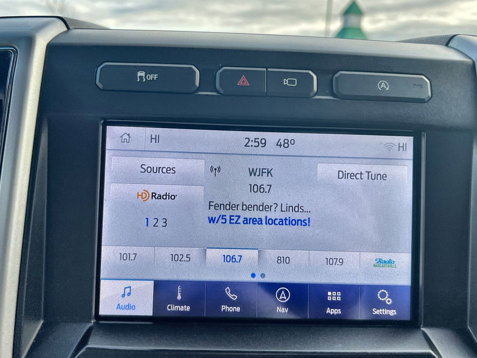 Certified 2020 Ford F150 Lariat w/ Equipment Group 502A Luxury image 18