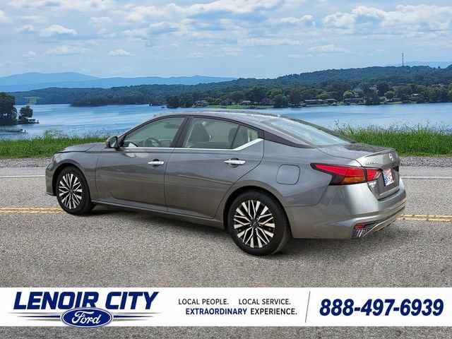 Used 2024 Nissan Altima 2.5 SV FWD image 5