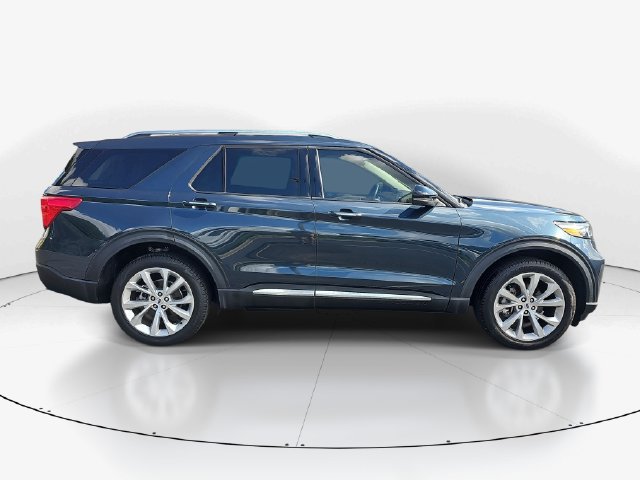Certified 2024 Ford Explorer Platinum w/ Technology Package AWD/4WD image 2