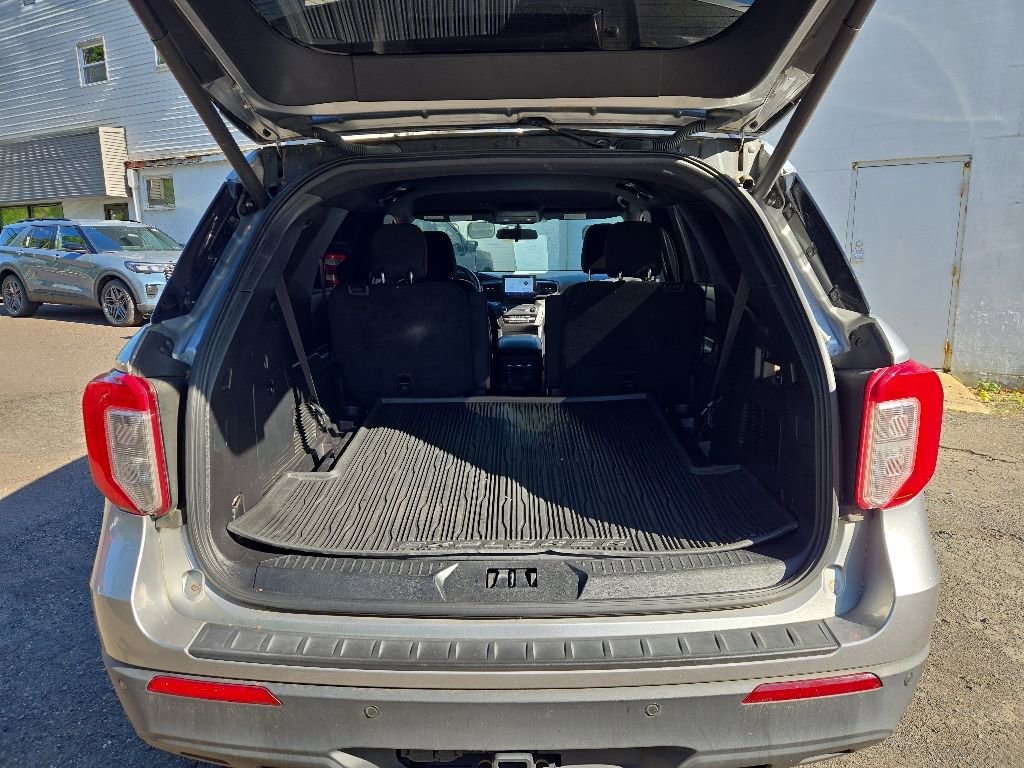 Certified 2020 Ford Explorer XLT w/ Class III Trailer Tow Package AWD/4WD image 6