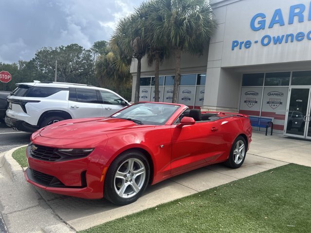 Used 2020 Chevrolet Camaro LT RWD image 6
