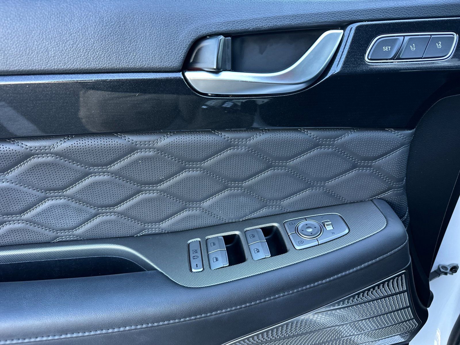 Used 2022 Hyundai Palisade Calligraphy w/ Cargo Package image 10