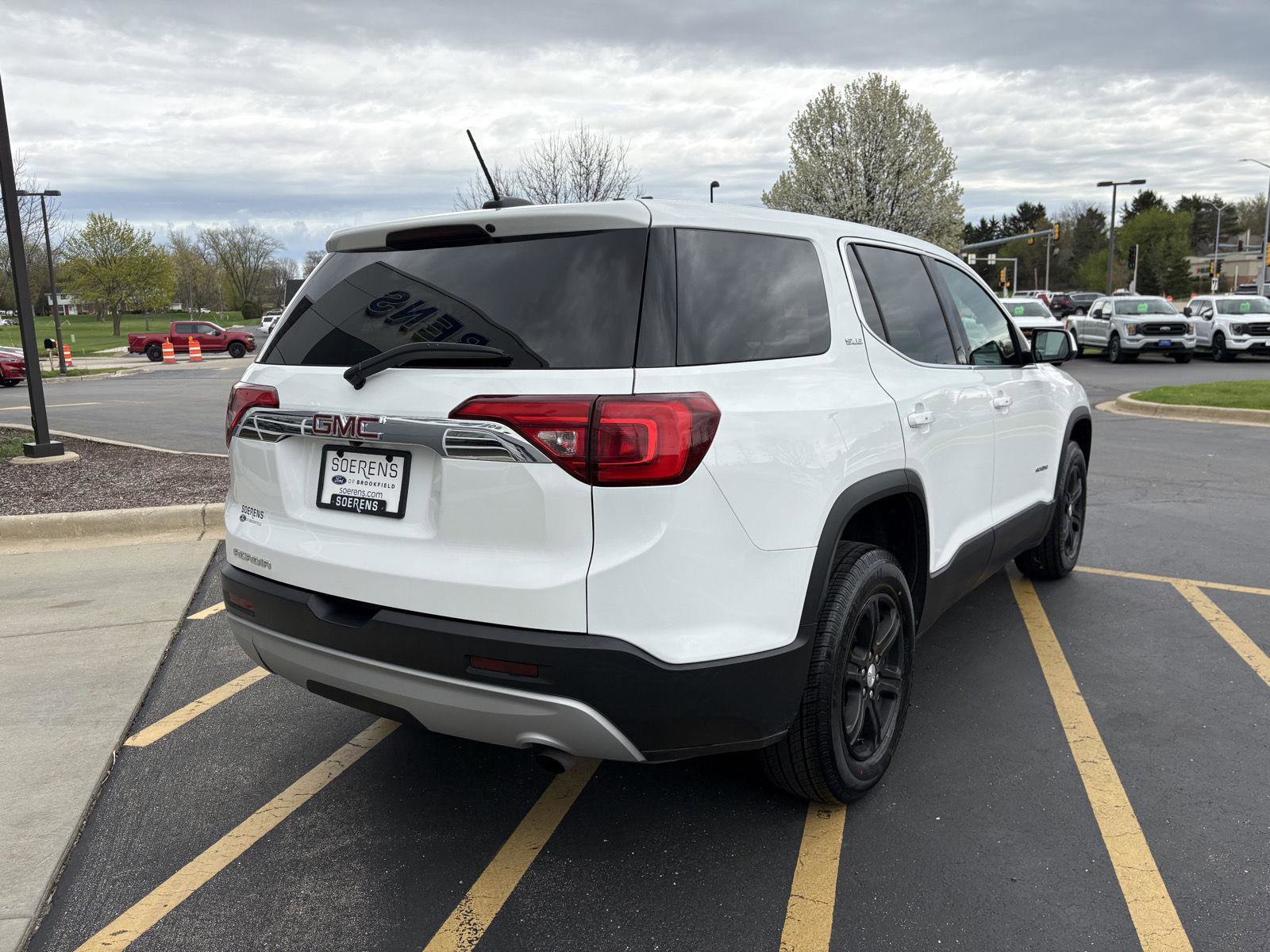 Used 2019 GMC Acadia SLE FWD image 6