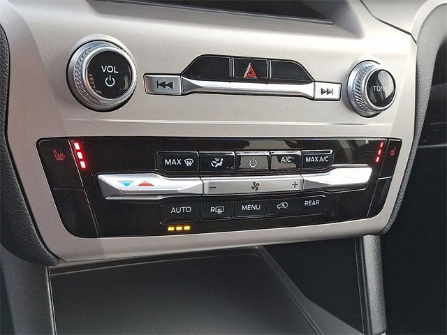 Certified 2023 Ford Explorer XLT image 16