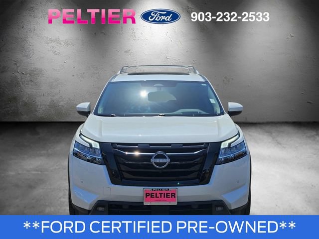 Used 2024 Nissan Pathfinder Platinum FWD image 2