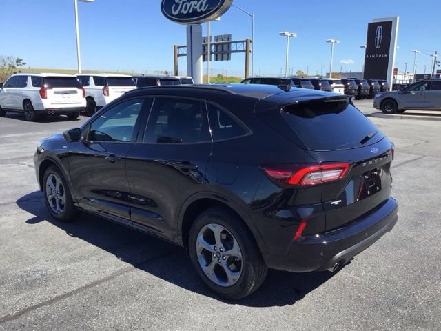 Certified 2023 Ford Escape ST-Line w/ Tech Pack #1 AWD/4WD image 5
