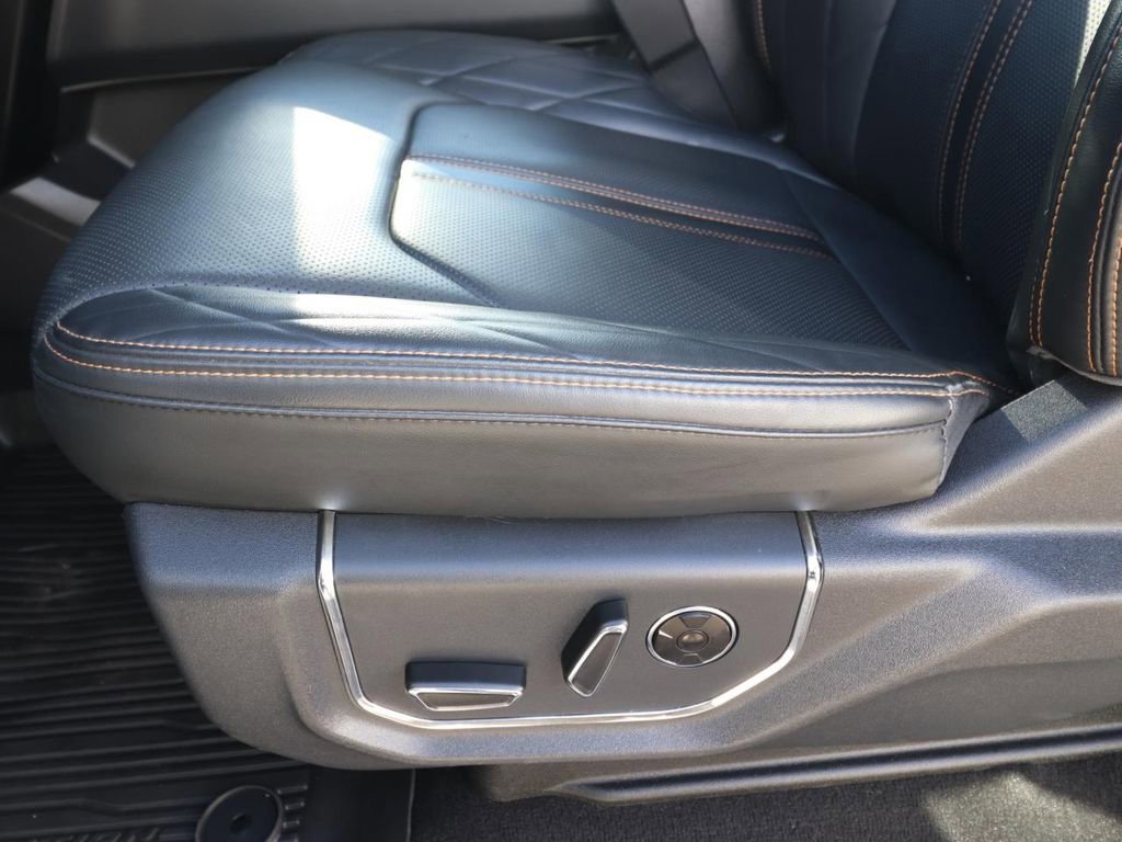 Certified 2024 Ford Expedition Platinum image 19