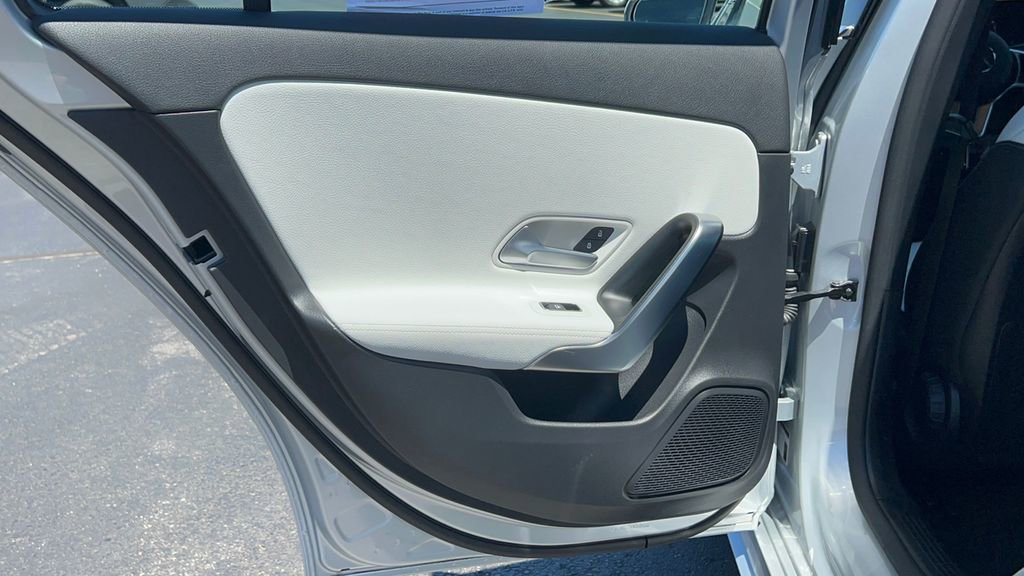 Used 2022 Mercedes-Benz A 220 4MATIC image 29