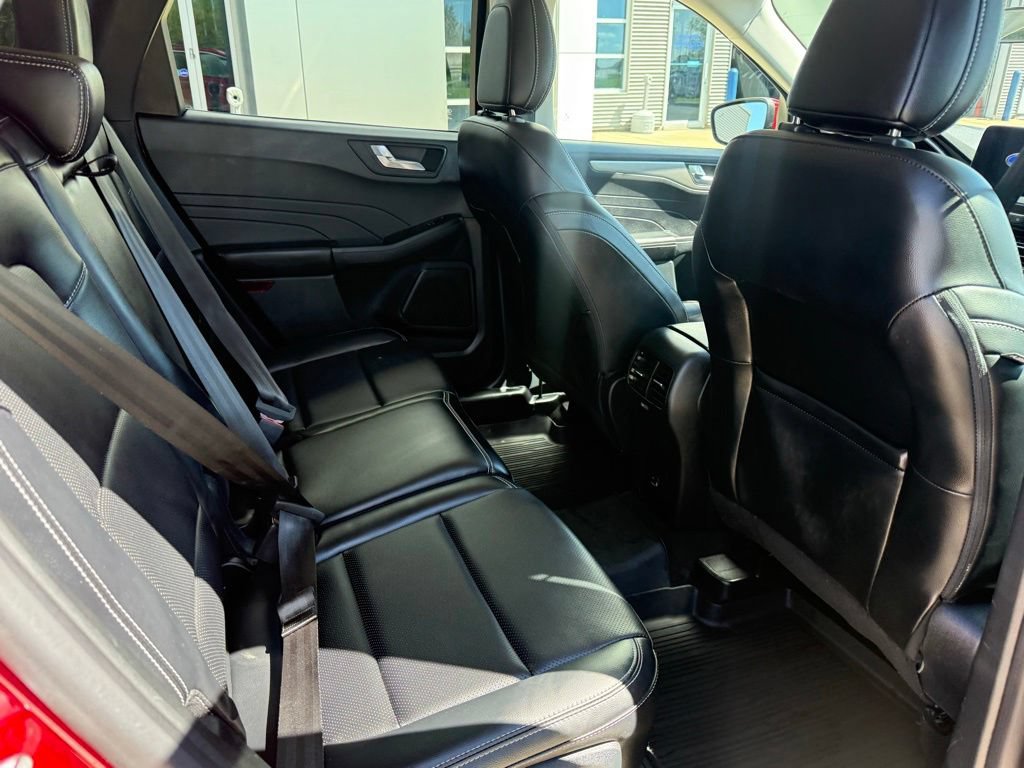 Certified 2021 Ford Escape SEL AWD/4WD image 18