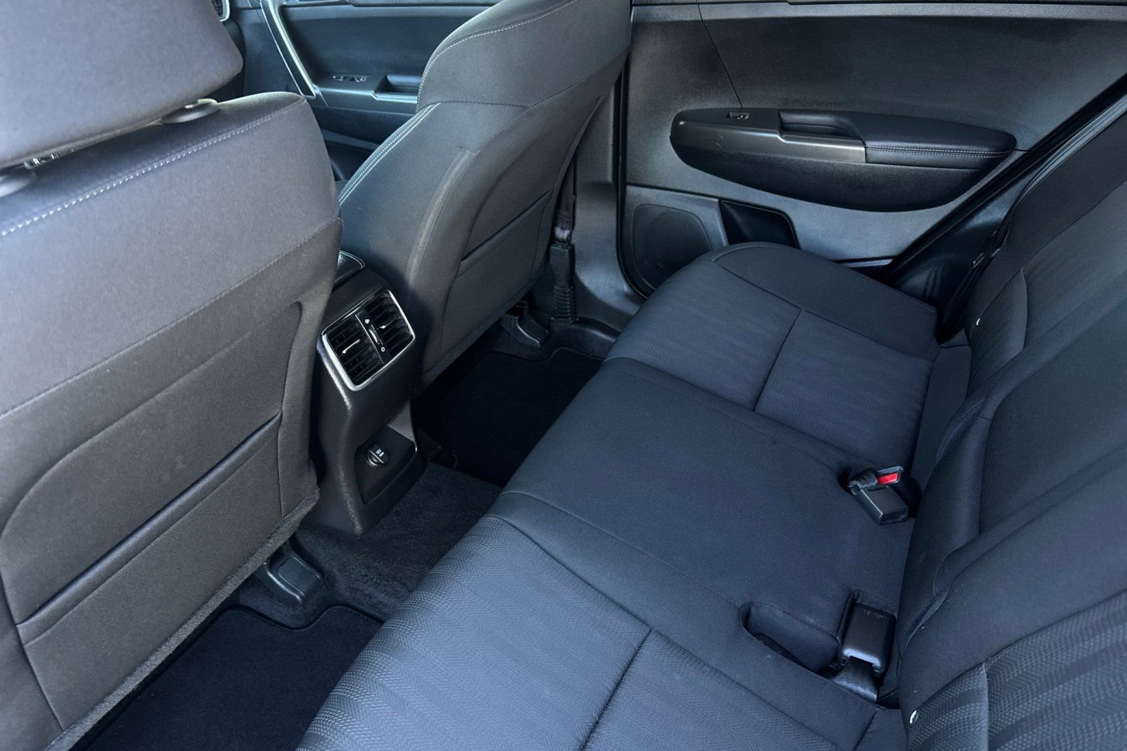 Used 2020 Kia Sportage LX FWD image 13