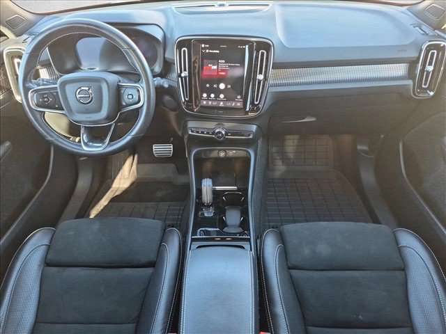Used 2021 Volvo XC40 P8 Recharge w/ Advanced Package AWD/4WD image 19