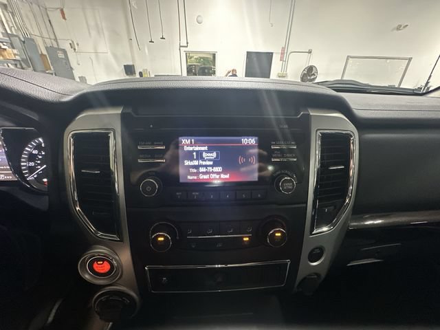 Used 2018 Nissan Titan SV AWD/4WD image 24
