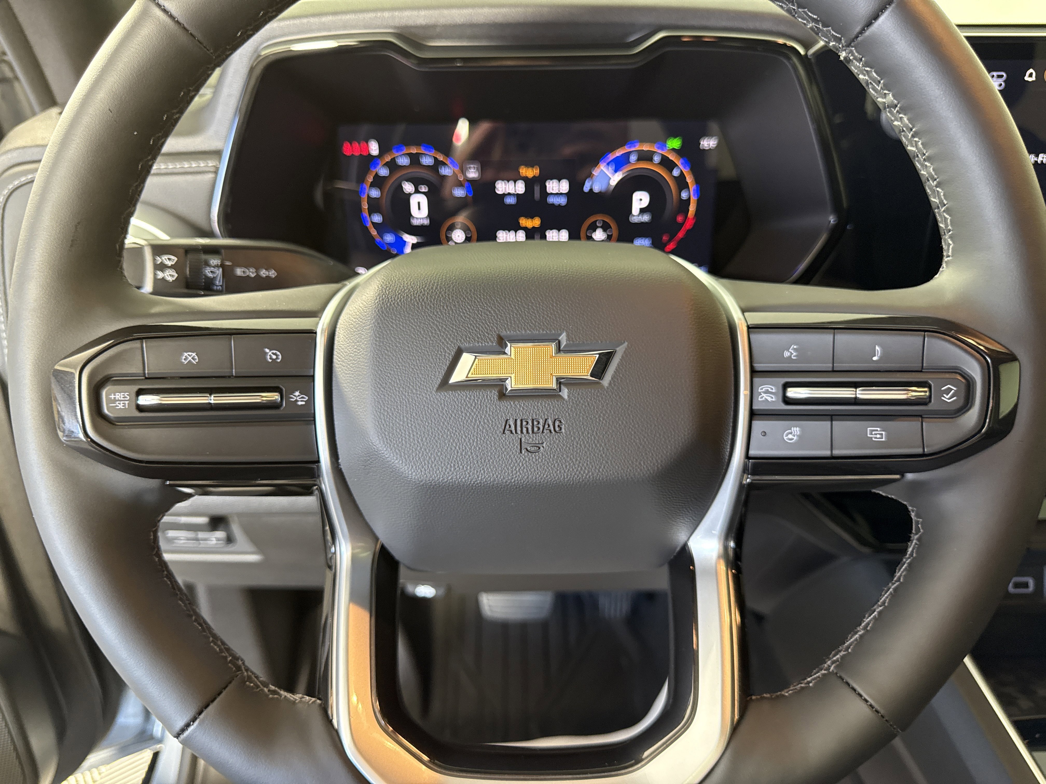 Used 2024 Chevrolet Colorado LT w/ LT Convenience Package III image 25