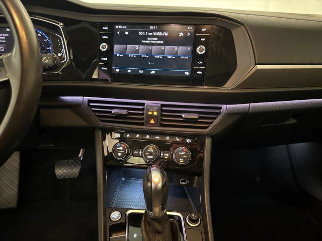 Used 2019 Volkswagen Jetta SEL Premium FWD image 25