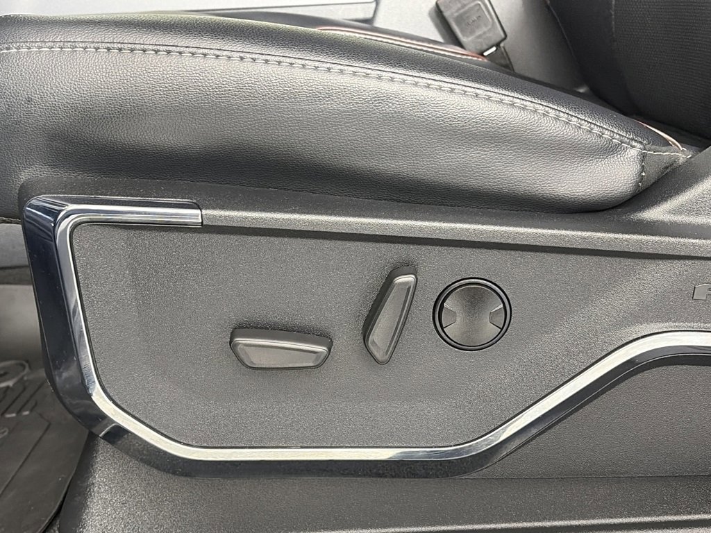 Certified 2024 Ford F350 Lariat w/ Sport Appearance Package image 27