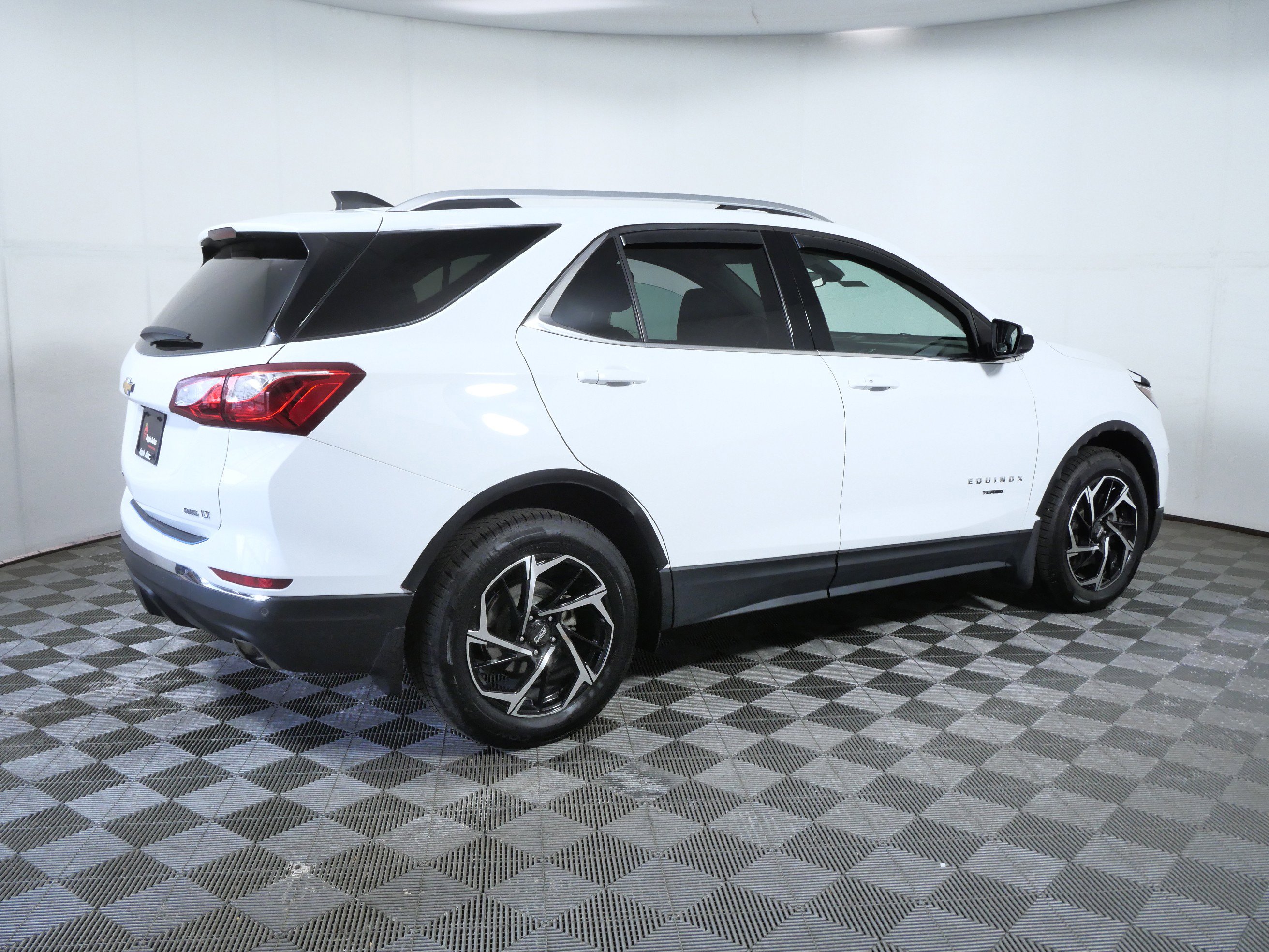 Used 2020 Chevrolet Equinox LT AWD/4WD image 8
