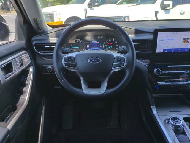 Certified 2022 Ford Explorer Limited w/ Equipment Group 301A RWD image 18