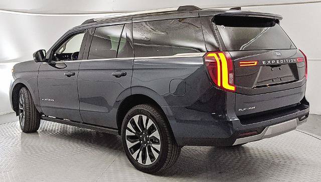 Certified 2025 Ford Expedition Platinum w/ Driver's Package AWD/4WD image 4