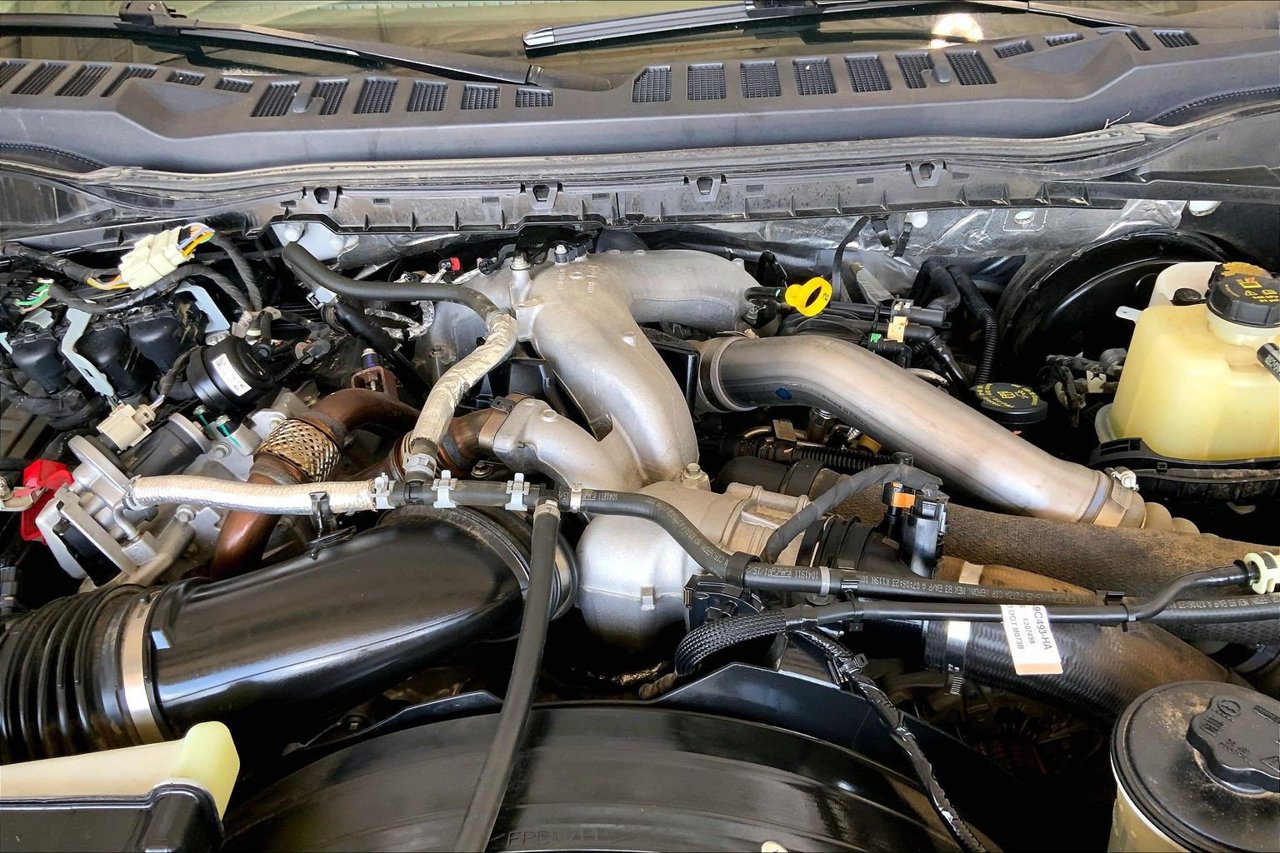Certified 2025 Ford F350 XL w/ STX Appearance Package AWD/4WD image 9