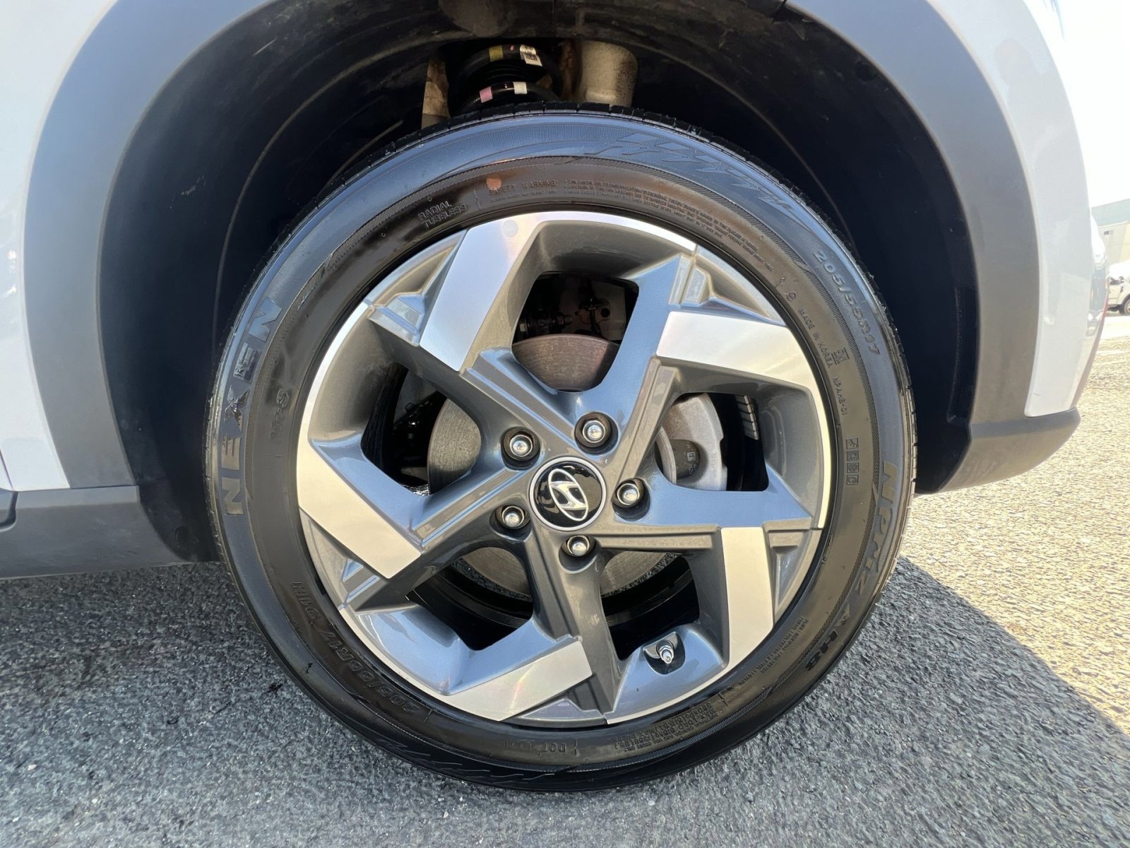 Used 2025 Hyundai Venue SEL FWD image 20