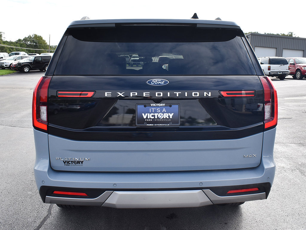 Certified 2025 Ford Expedition Max Platinum w/ Driver's Package AWD/4WD image 30