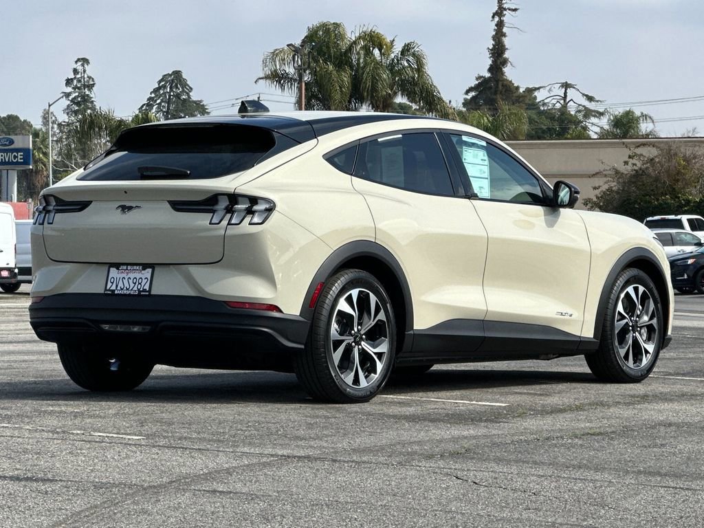 Certified 2025 Ford Mustang Mach-E Select w/ Comfort Package Lite image 5