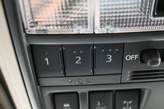 Used 2023 Toyota 4Runner TRD Off-Road Premium w/ Off Road Premium Plus Package AWD/4WD image 28